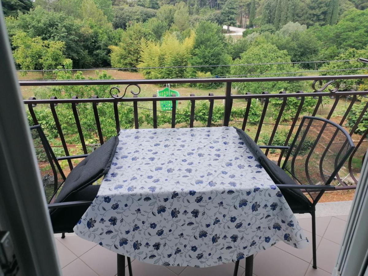 Lino Apartments 로비니 외부 사진