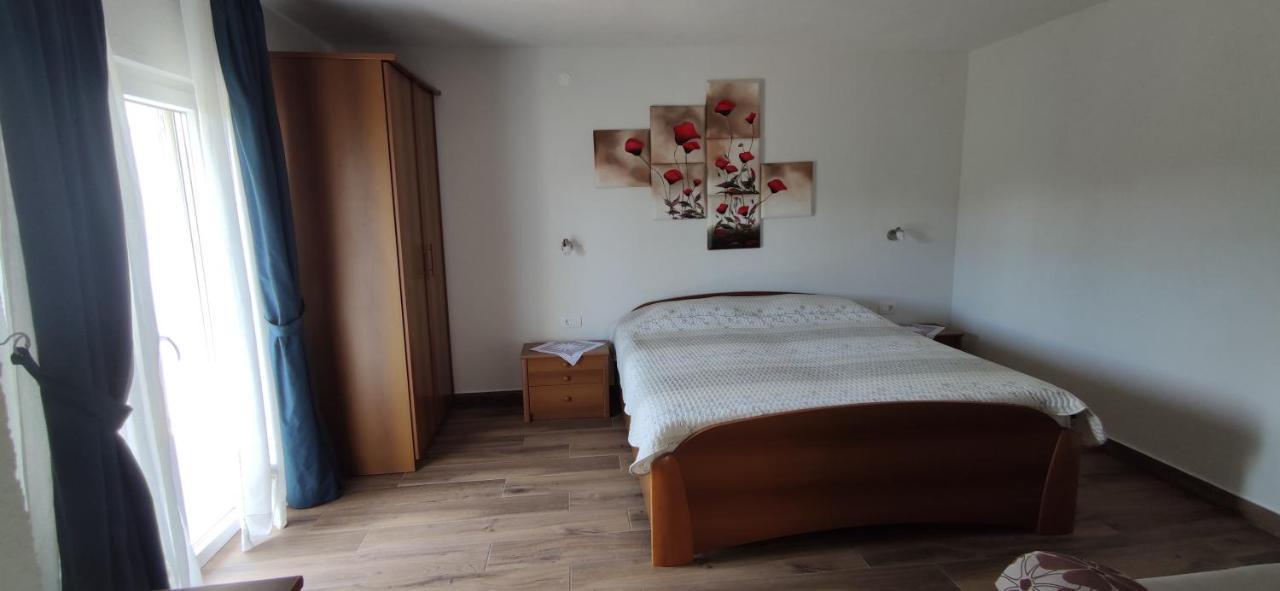 Lino Apartments 로비니 외부 사진